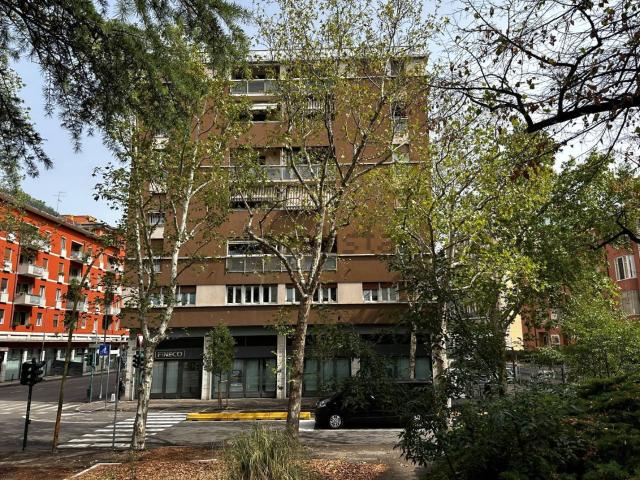Appartamento in vendita di 147 m² in Piazza Renato Simoni, 31