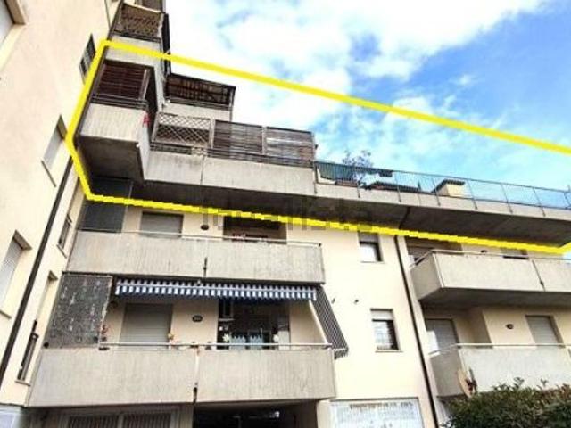 Appartamento in vendita di 147 m² in Strada del Pasubio, 220