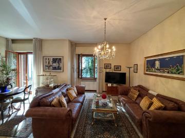 Appartamento in vendita di 148 m² in Via Commenda di Malta, 12