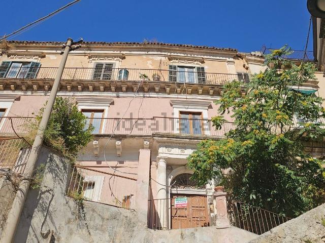 Appartamento in vendita di 148 m² in Via Campailla, 952