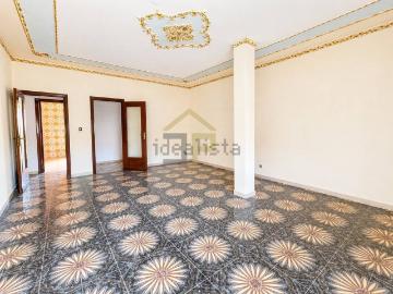 Appartamento in vendita di 148 m² in Via Centuripe, 27