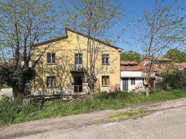 Appartamento in vendita di 148 m² in Via Chiesa di Sesto, 138