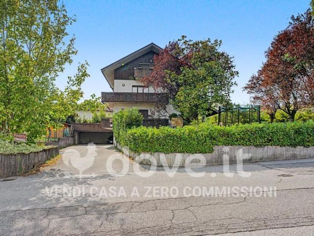 Appartamento in vendita di 148 m² in Via Baorche, 10