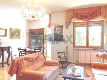 Appartamento in vendita di 148 m² in Via Giuseppe de Falco, 4