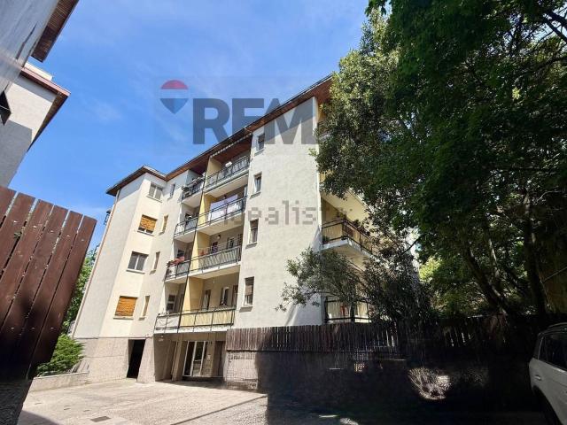 Appartamento in vendita di 148 m² in Via Giambellino, 1