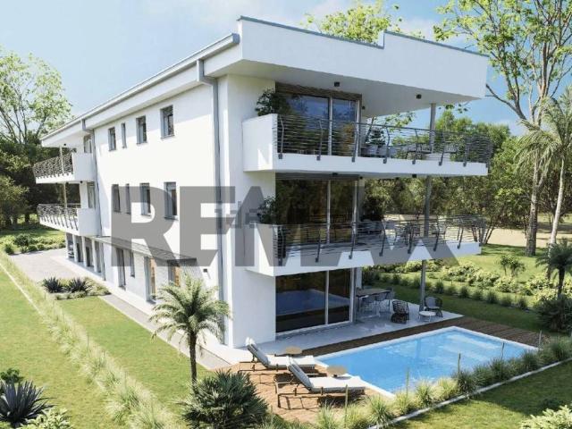 Appartamento in vendita di 148 m² in Via Dolomiti