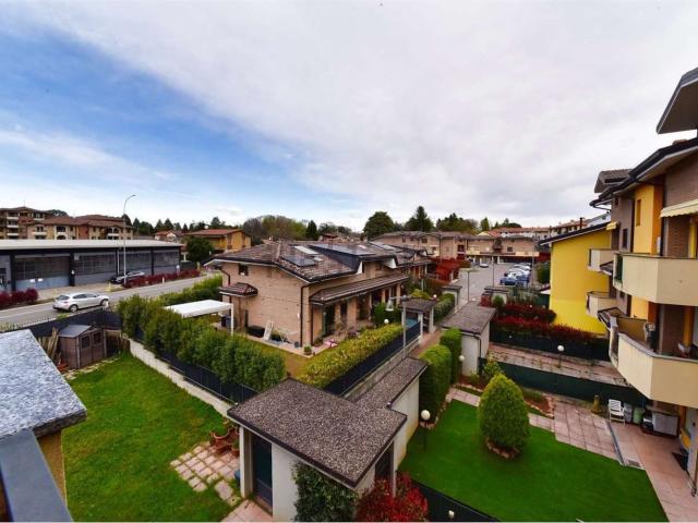Appartamento in vendita di 148 m² in Via Don Luigi Monza, 16