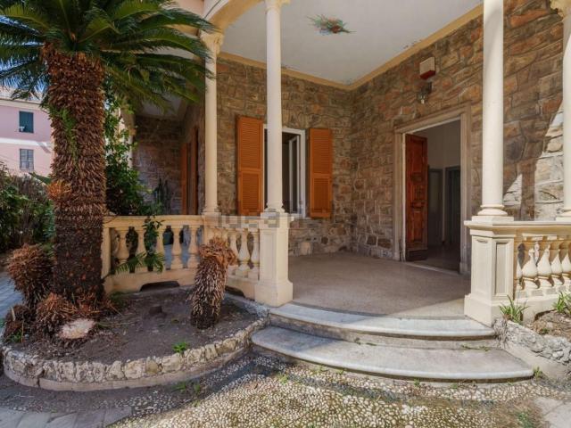 Appartamento in vendita di 148 m² in Via Doria, 17