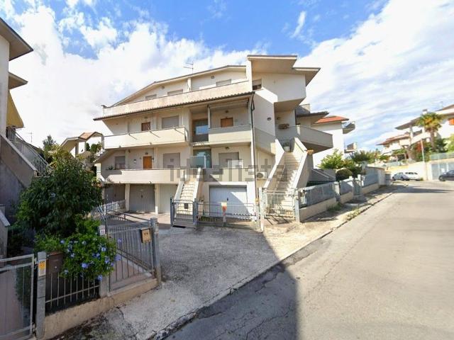 Appartamento in vendita di 148 m² in Via dei Mandorli