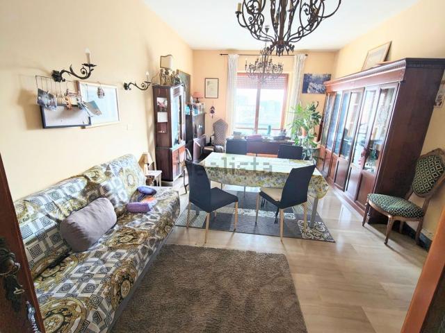 Appartamento in vendita di 148 m² in Via dei Marrucini, 5