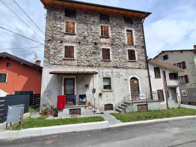 Appartamento in vendita di 148 m² in Via del Pascolo