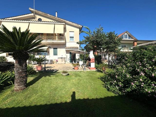 Appartamento in vendita di 148 m² in Via delle Valli, 17