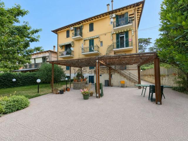Appartamento in vendita di 148 m² in Via II Giugno, 9