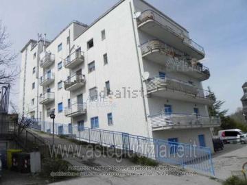 Appartamento in vendita di 148 m² in Via Isca degli Antichi, 12