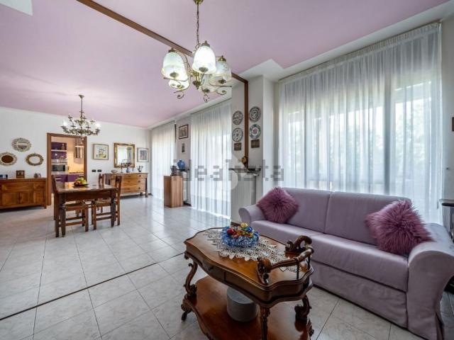 Appartamento in vendita di 148 m² in Via J. e E. Rosemberg