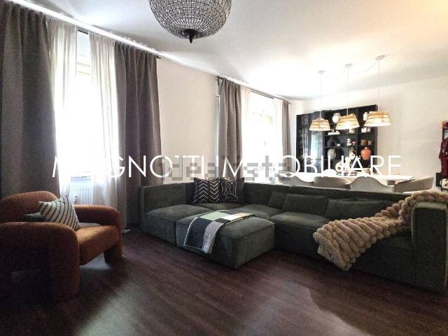 Appartamento in vendita di 148 m² in Via Monte Grappa