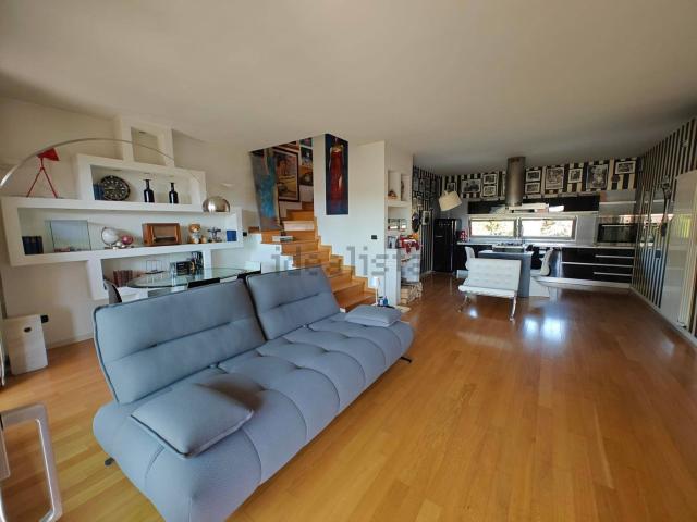 Appartamento in vendita di 148 m² in Via Mafalda di Savoia
