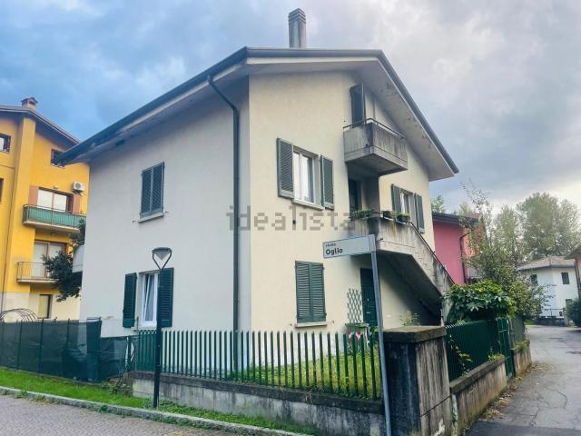 Appartamento in vendita di 148 m² in Via MASSIMO D&apos AZEGLIO, 1