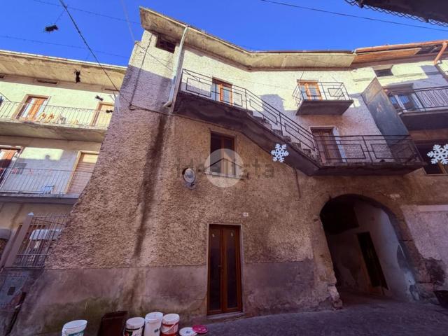Appartamento in vendita di 148 m² in Via Santa Maria Nascente, 48
