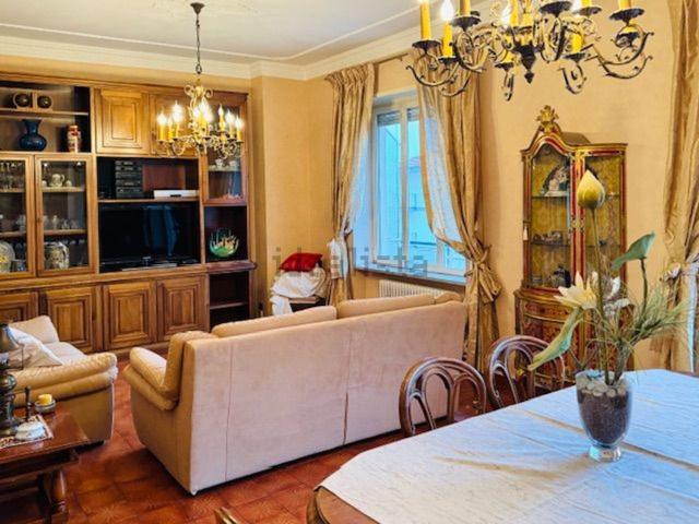 Appartamento in vendita di 148 m² in Via Podgora, 41