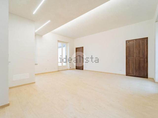 Appartamento in vendita di 148 m² in Via Principi di Piemonte, 7