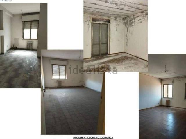 Appartamento in vendita di 148 m² in Via Rocco Scotellaro
