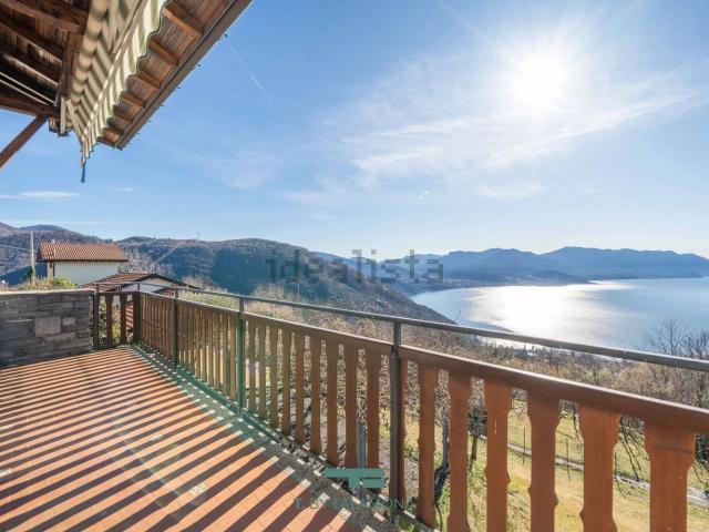 Appartamento in vendita di 148 m² in Via Temistocle Solera, 4