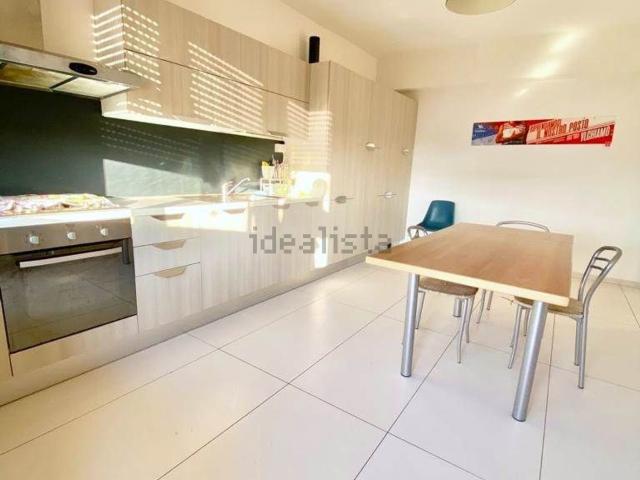 Appartamento in vendita di 148 m² in Via Zena Mancini