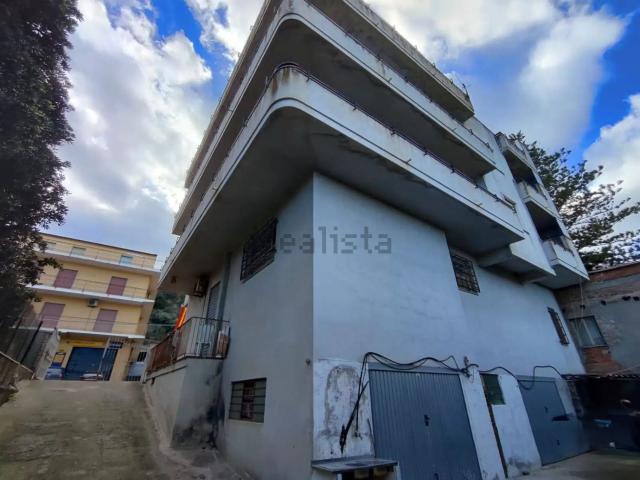 Appartamento in vendita di 148 m² in Strada Statale 113 Settentrionale Sicula, 180