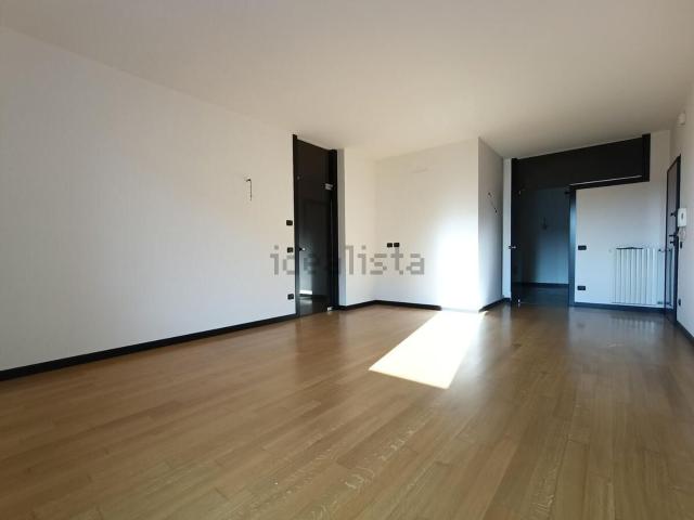 Appartamento in vendita di 110 m² in Via Giacomo Matteotti, 76