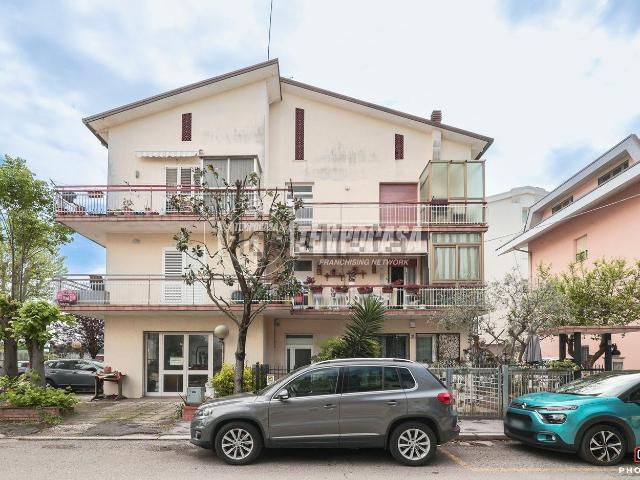 Appartamento in vendita di 149 m² in Via Cesare Battisti