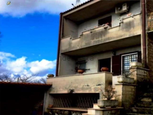 Appartamento in vendita di 149 m² in Via Civita Castellana