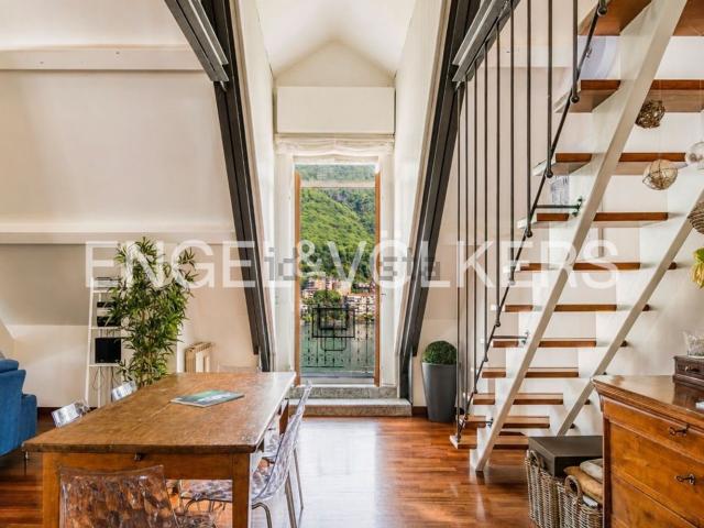 Appartamento in vendita di 149 m² in Via Al Poggio, 8