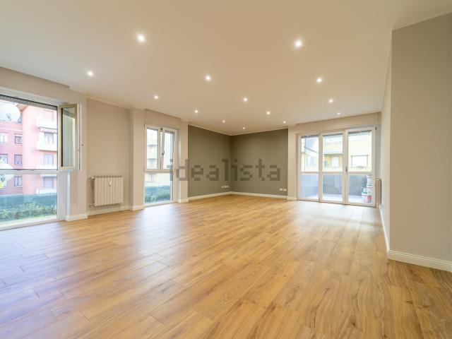 Appartamento in vendita di 149 m² in Via Argonne, 8