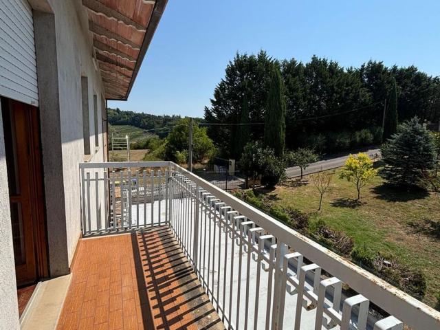 Appartamento in vendita di 149 m² in Via del Colombaccio