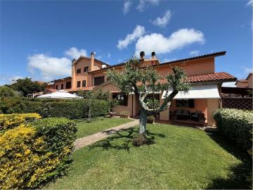Appartamento in vendita di 149 m² in Via del Tarabuso, 70