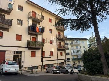Appartamento in vendita di 149 m² in Via Mantova, 111