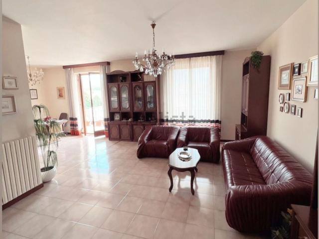 Appartamento in vendita di 149 m² in Via Nazionale