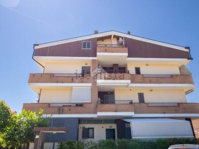 Appartamento in vendita di 149 m² in Via Sicilia, 1