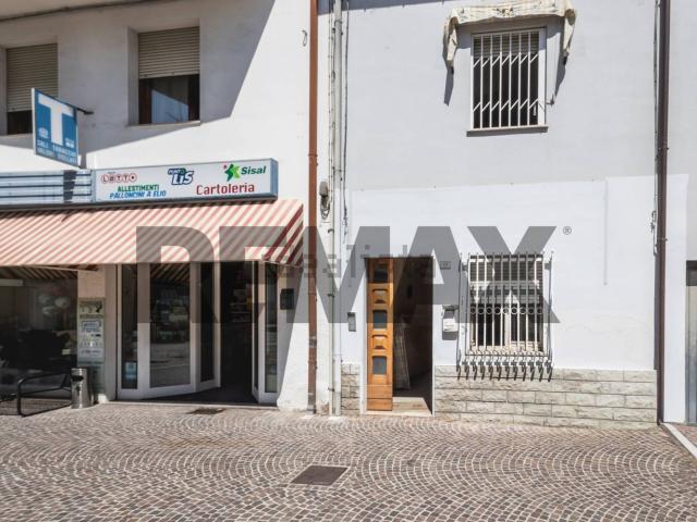 Appartamento in vendita di 149 m² in Via Roma, 146
