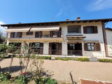 Appartamento in vendita di 149 m² in Via Rubattera, 34