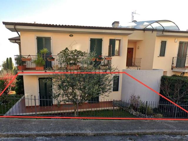Appartamento in vendita di 149 m² in Via Ugo Foscolo, 2