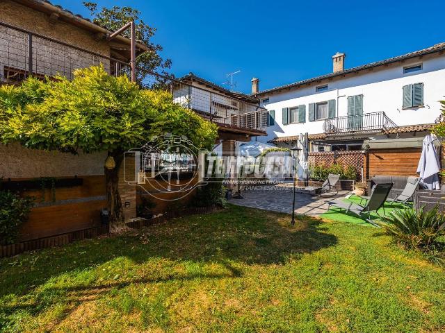 Appartamento in vendita di 150 m² in Via Galliera Nord