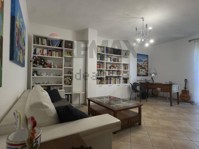 Appartamento in vendita di 150 m² in Via Consolare, 122