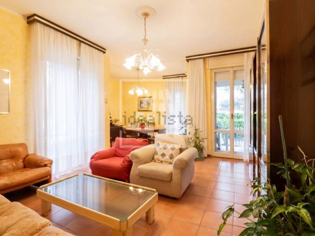Appartamento in vendita di 150 m² in Via Corrado Alvaro, 1