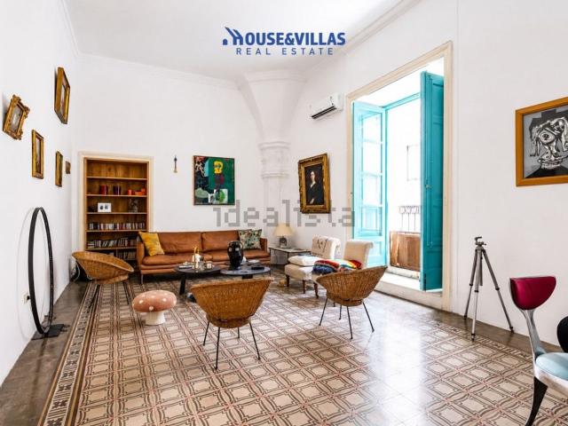 Appartamento in vendita di 150 m² in Via Corrado Nicolaci