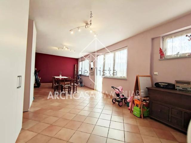 Appartamento in vendita di 150 m² in Via Cavour, 69