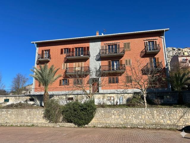 Appartamento in vendita di 150 m² in Via Carlo Alberto dalla Chiesa, 5