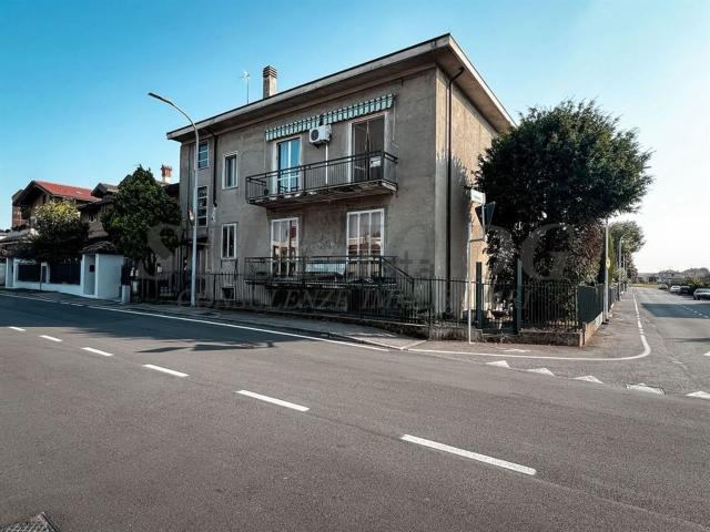Appartamento in vendita di 150 m² in Via Cassina Savina