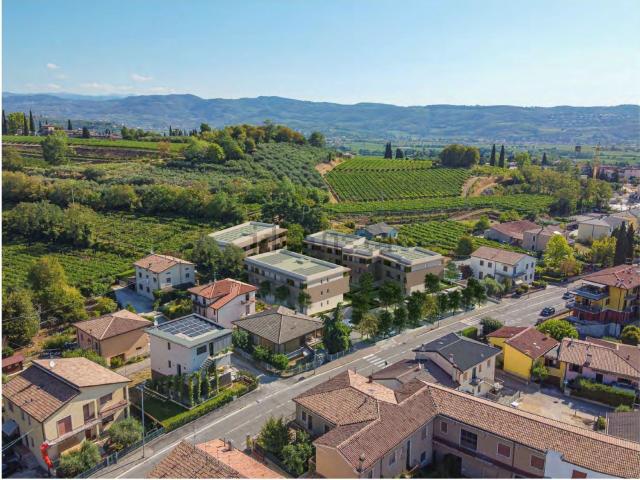 Appartamento in vendita di 150 m² in Via Cedrare
